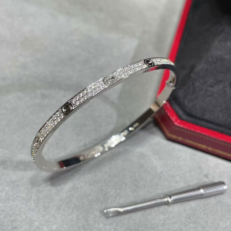 V Gold Crystal Love Bracelet for Women Men