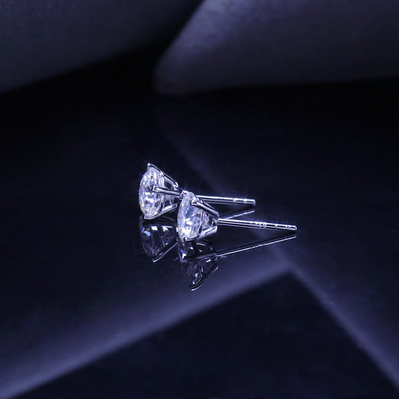 Simple metal sterling silver four-paw shape S925 moissanite earrings Internet celebrity cold wind stud earrings female