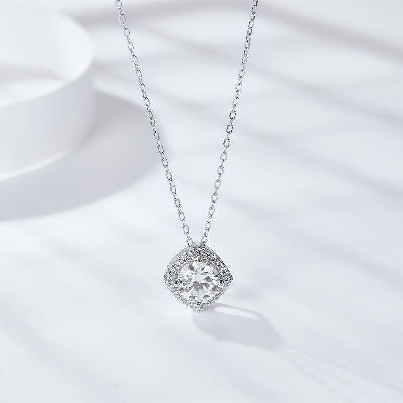 Moissanite pendant one carat square bag pendant sterling silver white gold imitation diamond necklace fashion light luxury square bag clavicle chain