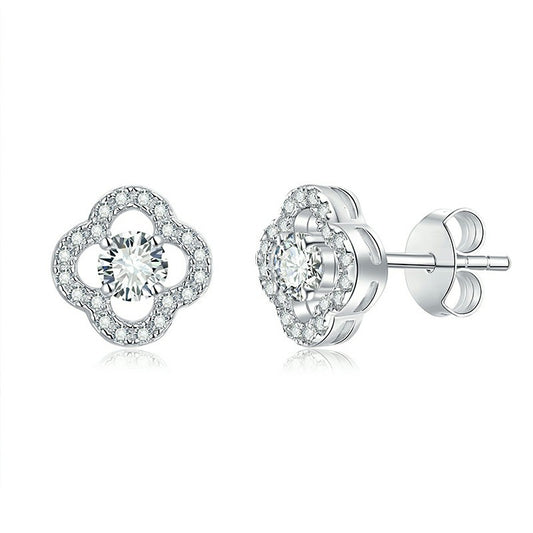 New Winter Small Fresh Lucky Clover Stud Earrings with Petals Inlaid with Moissanite Wild Sterling Silver Plated with 18K Gold