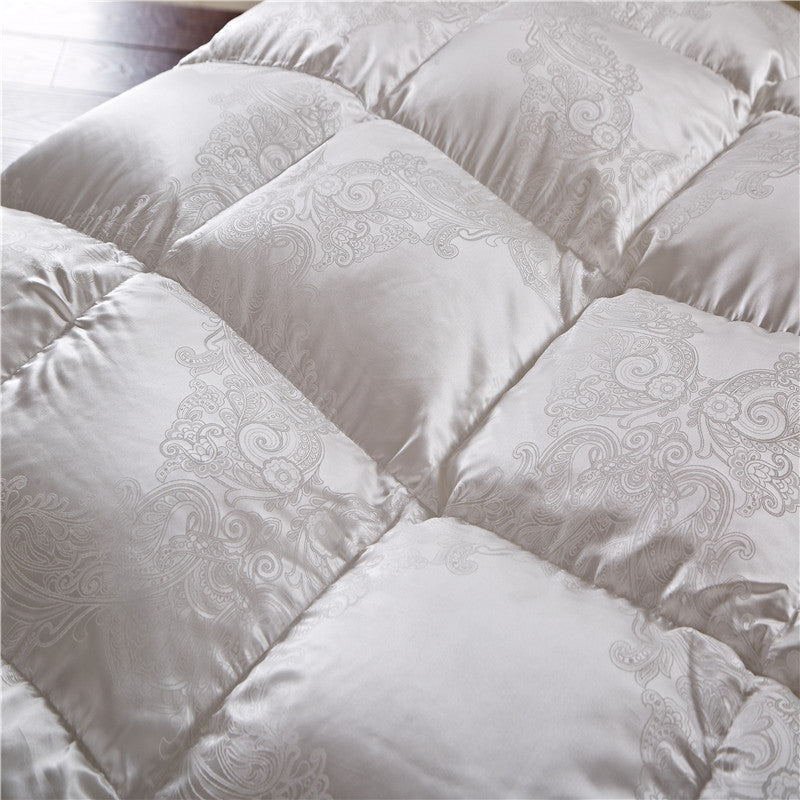 98% hanging white goose down duvet 180 pieces of mulberry silk fabric warm quilt core