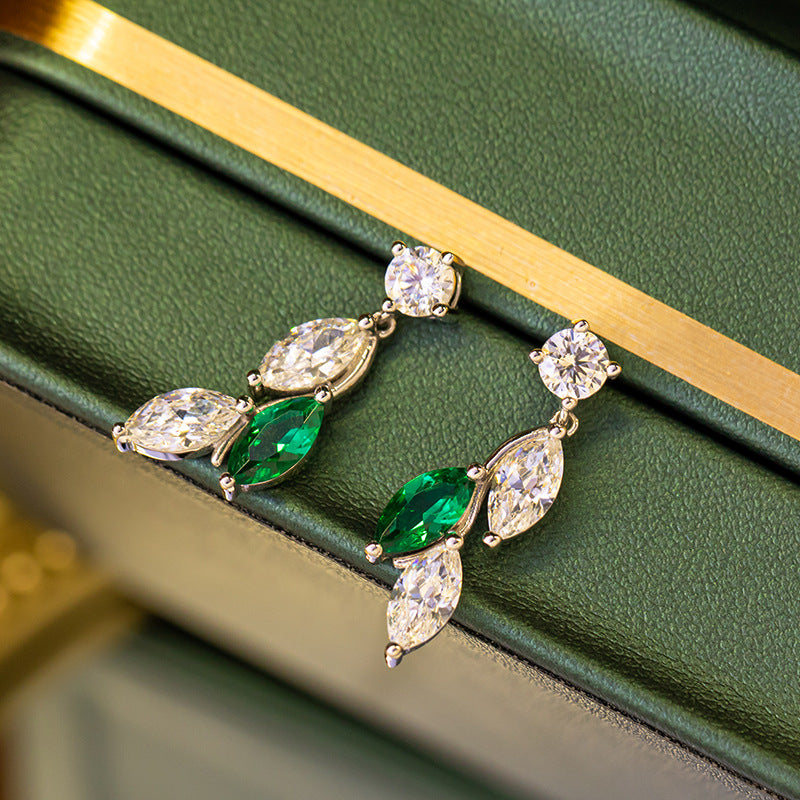 New Small Fresh 4.5*9mm Marquise Leaf Earrings S925 Silver Inlaid Nurture Emerald Stud Earrings