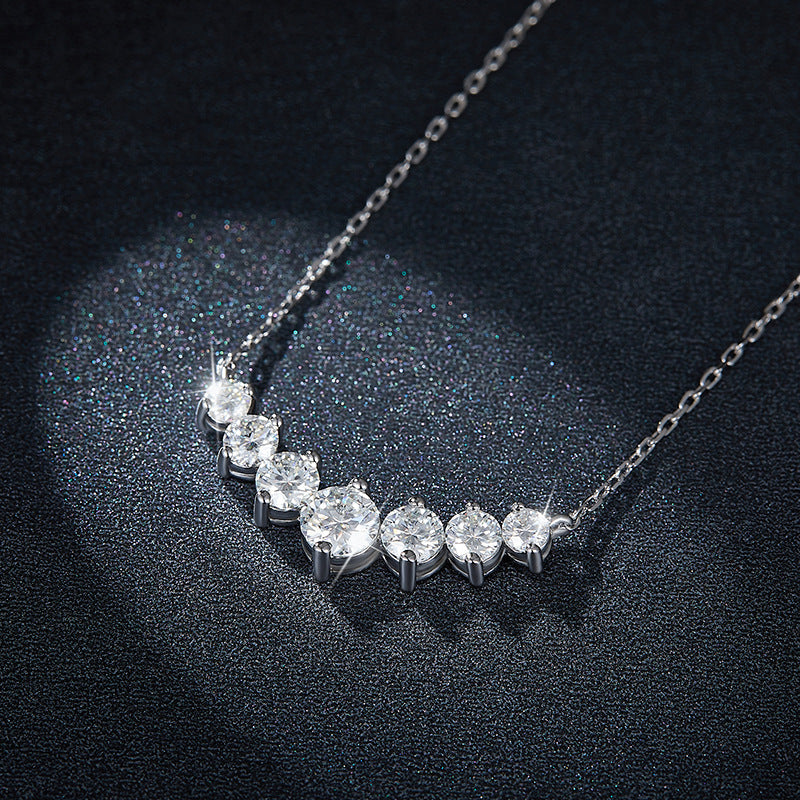 Smile V-shaped classic full diamond moissanite pendant 1.7 carat round necklace