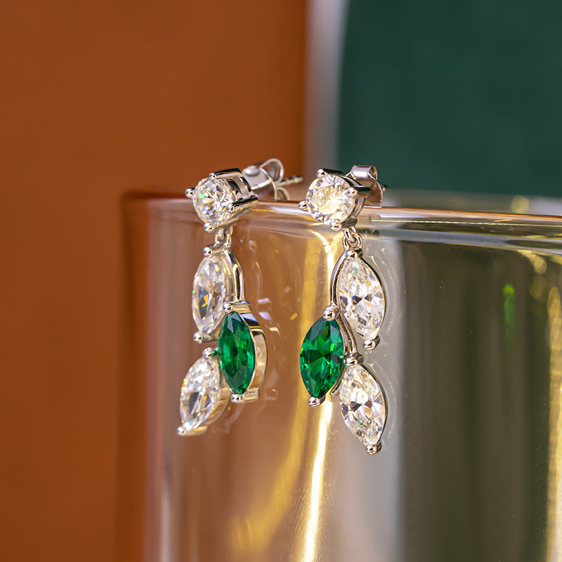 New Small Fresh 4.5*9mm Marquise Leaf Earrings S925 Silver Inlaid Nurture Emerald Stud Earrings