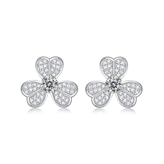 2022 New Fashion Small Fresh Lucky Clover 30 Points Moissanite Silver Plated 18k Gold Over Diamond Pen Stud Earrings