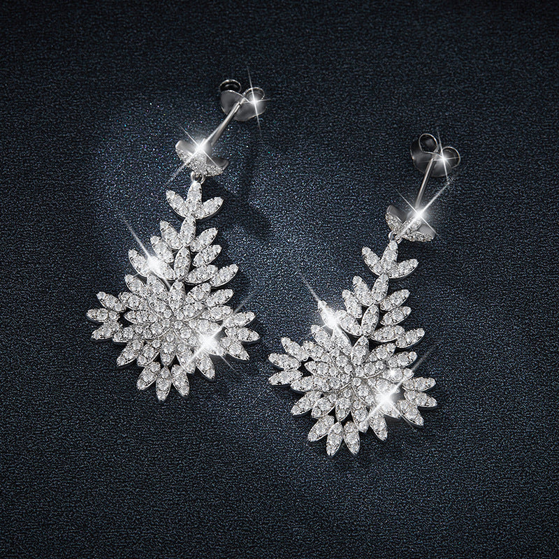 Luxury Full Diamond D Color Moissanite Earrings S925 Sterling Silver Gold Plated Leaf Stud Earrings