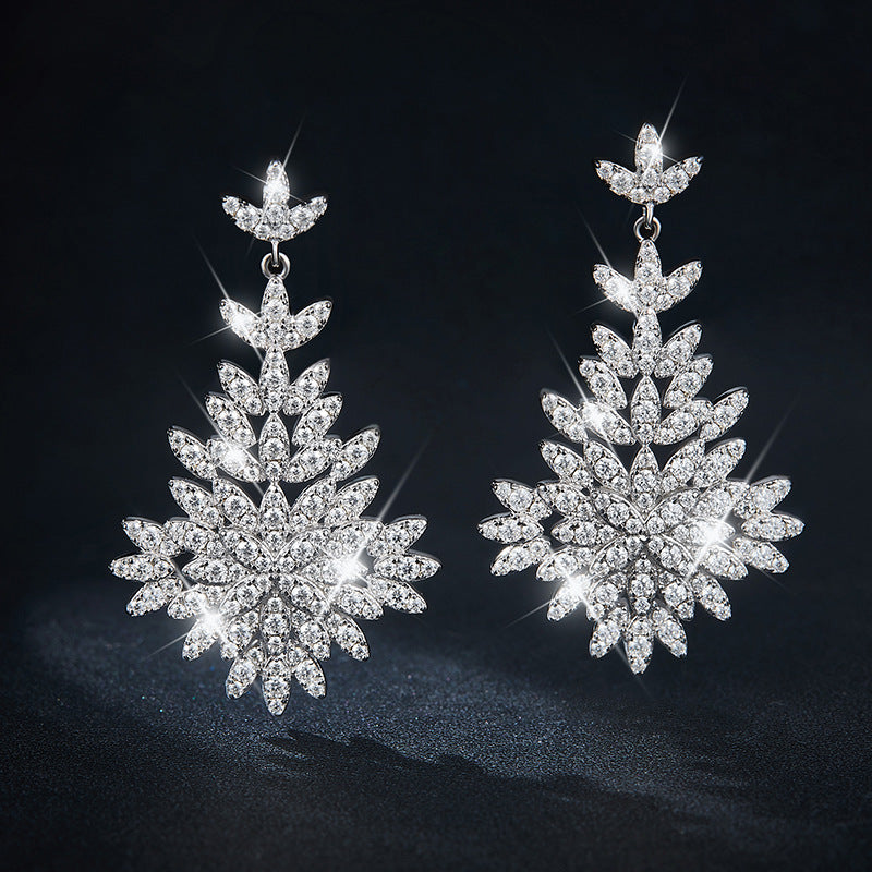 Luxury Full Diamond D Color Moissanite Earrings S925 Sterling Silver Gold Plated Leaf Stud Earrings